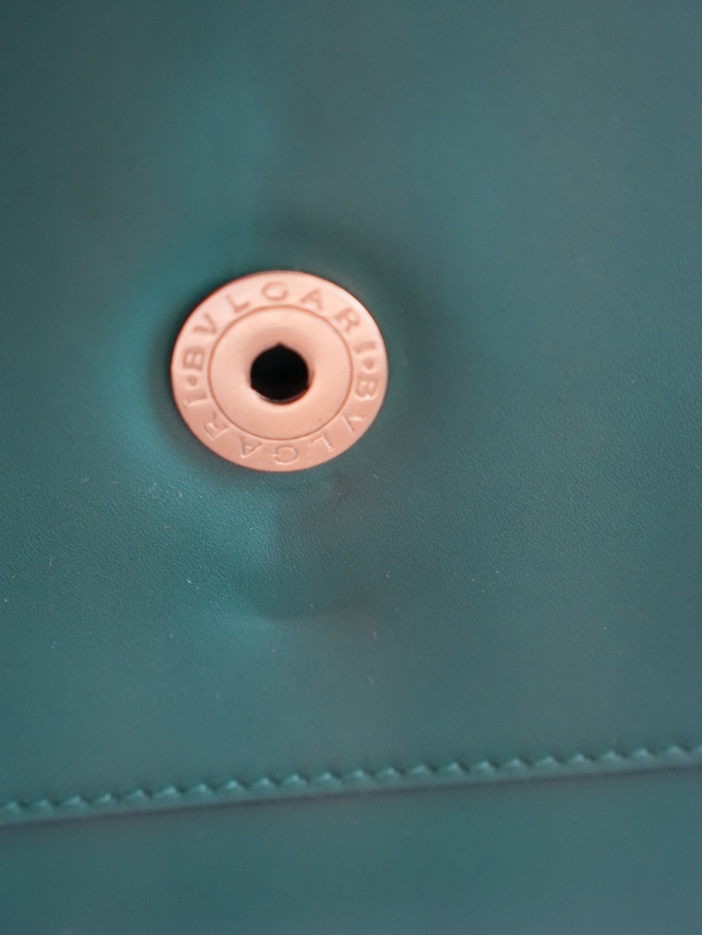 BVLGARI SERPENTI FOREVER Medium Calfskin Green - Picture 12 of 16